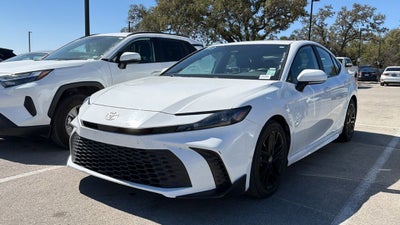 2025 Toyota Camry SE