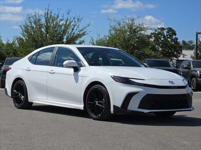 2025 Toyota Camry SE