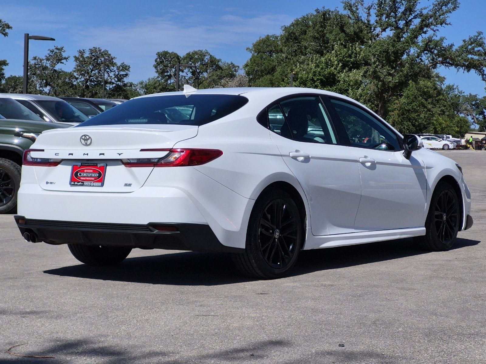2025 Toyota Camry SE