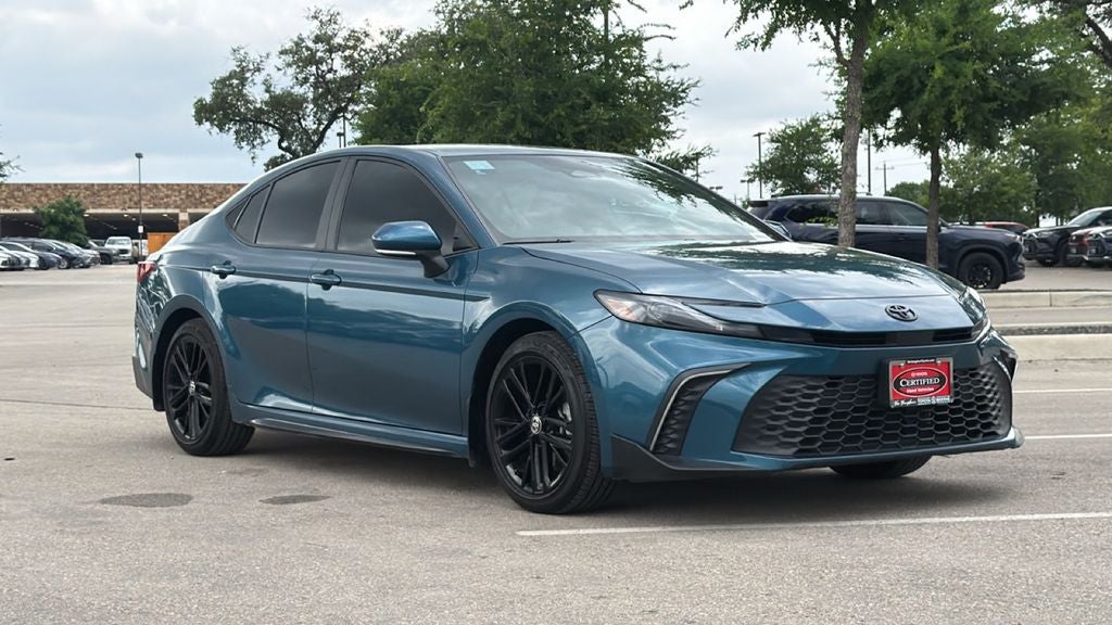 2025 Toyota Camry SE