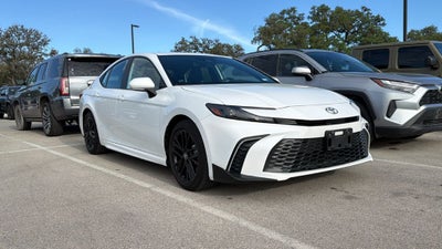 2025 Toyota Camry SE
