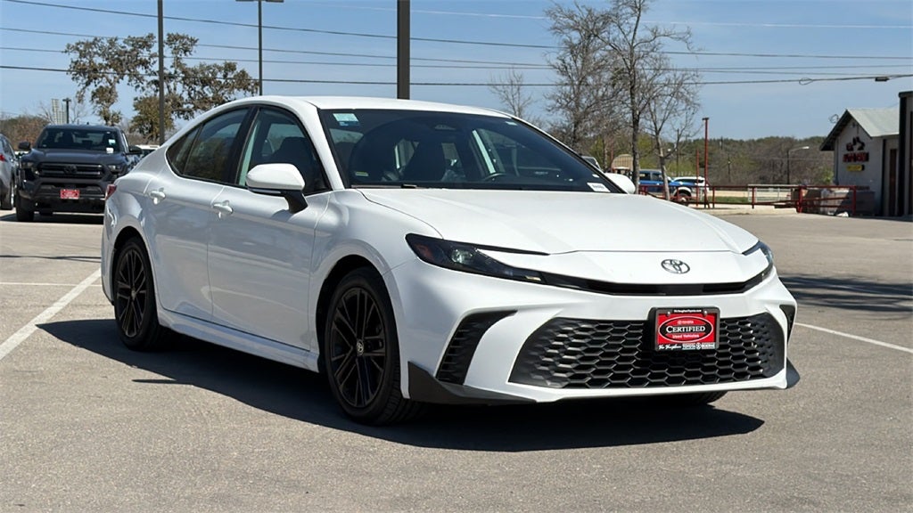 2025 Toyota Camry SE