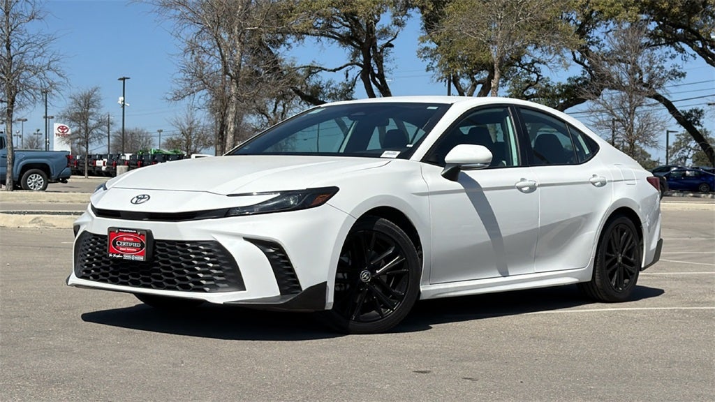 2025 Toyota Camry SE