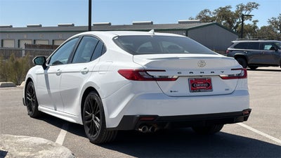2025 Toyota Camry SE