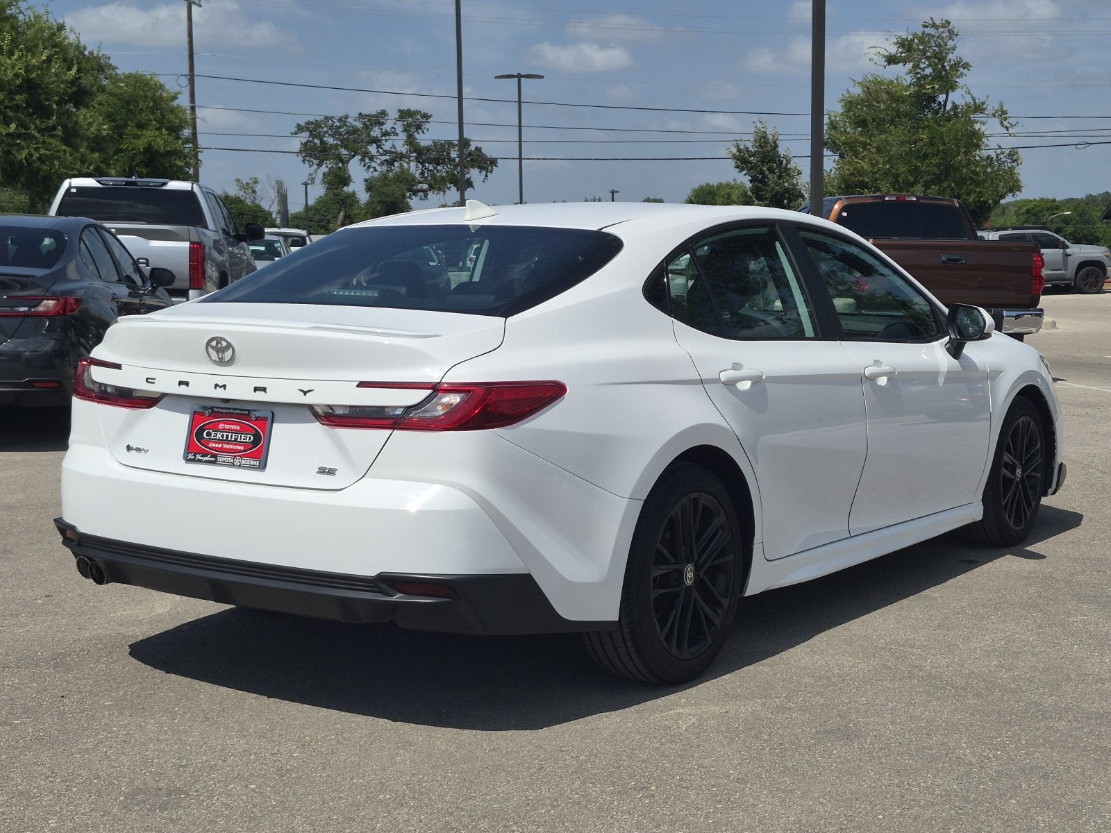 2025 Toyota Camry SE