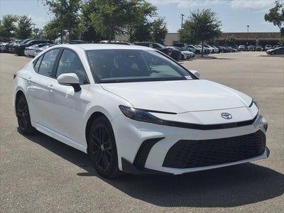 2025 Toyota Camry SE