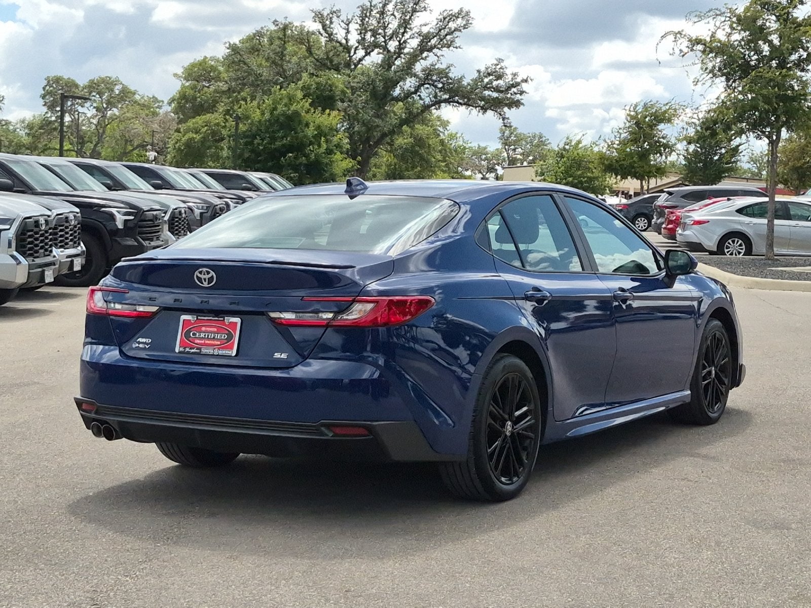 2025 Toyota Camry SE