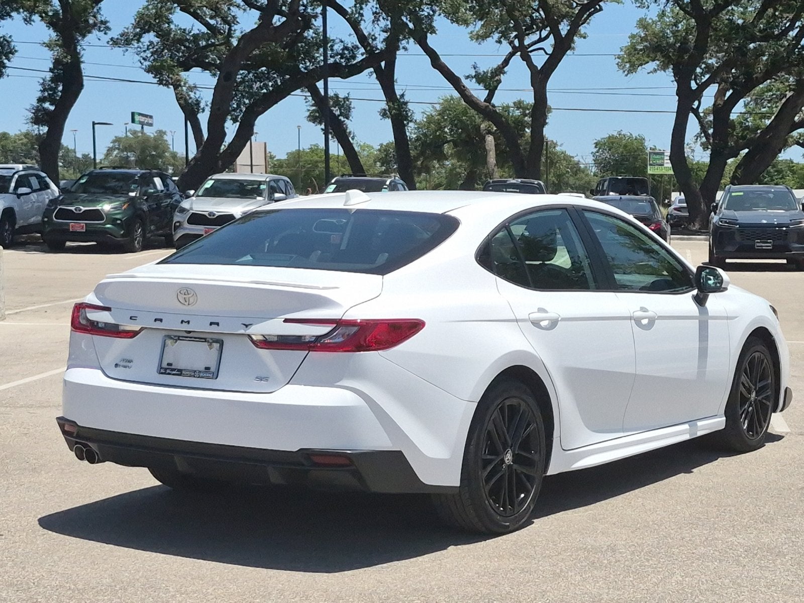 2025 Toyota Camry SE