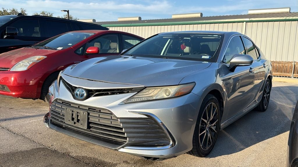 2021 Toyota Camry Hybrid XLE