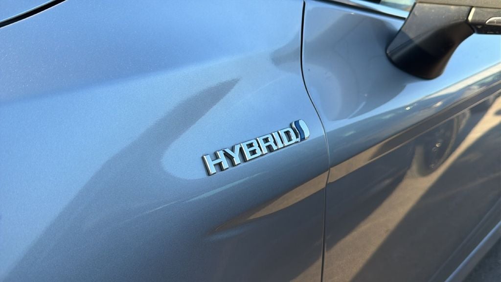 2021 Toyota Camry Hybrid XLE