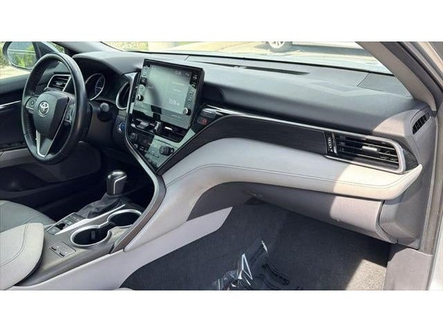 2021 Toyota Camry Hybrid XLE
