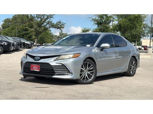 2021 Toyota Camry Hybrid XLE