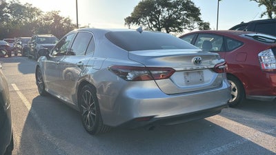 2021 Toyota Camry Hybrid XLE