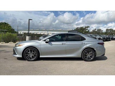 2021 Toyota Camry Hybrid XLE