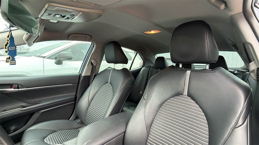 2023 Toyota Camry Hybrid SE