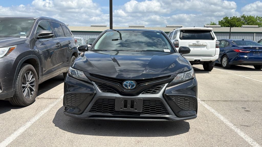 2021 Toyota Camry Hybrid SE