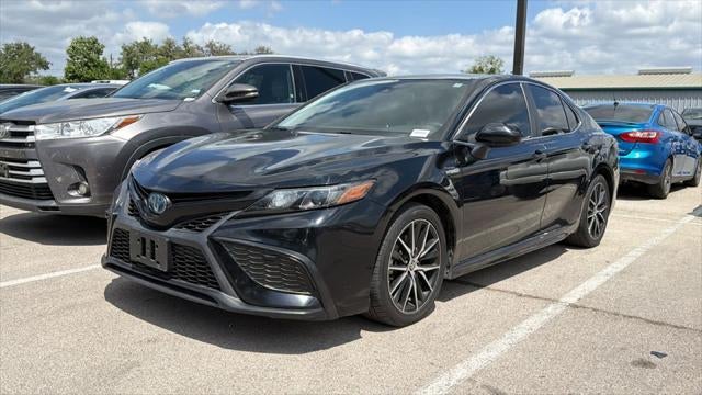 2021 Toyota Camry Hybrid SE