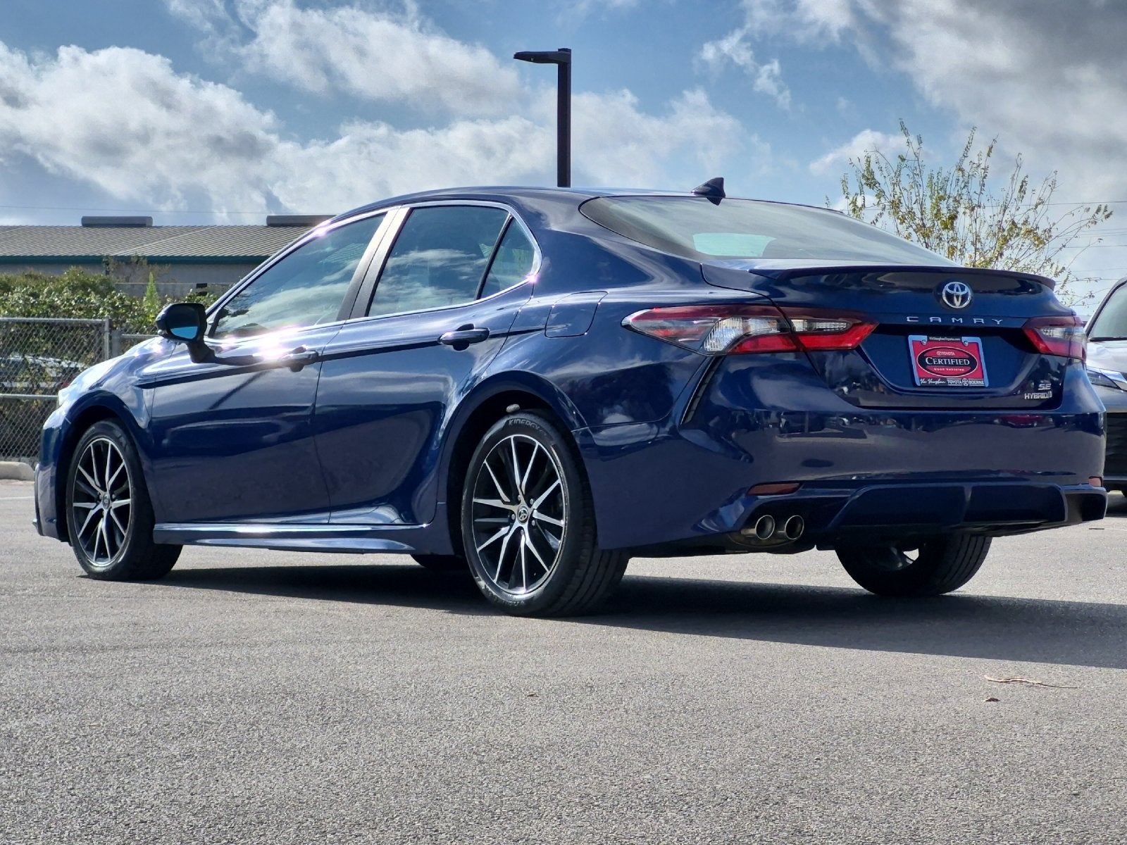 2023 Toyota Camry Hybrid SE