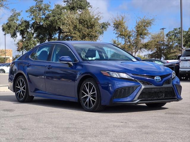 2023 Toyota Camry Hybrid SE