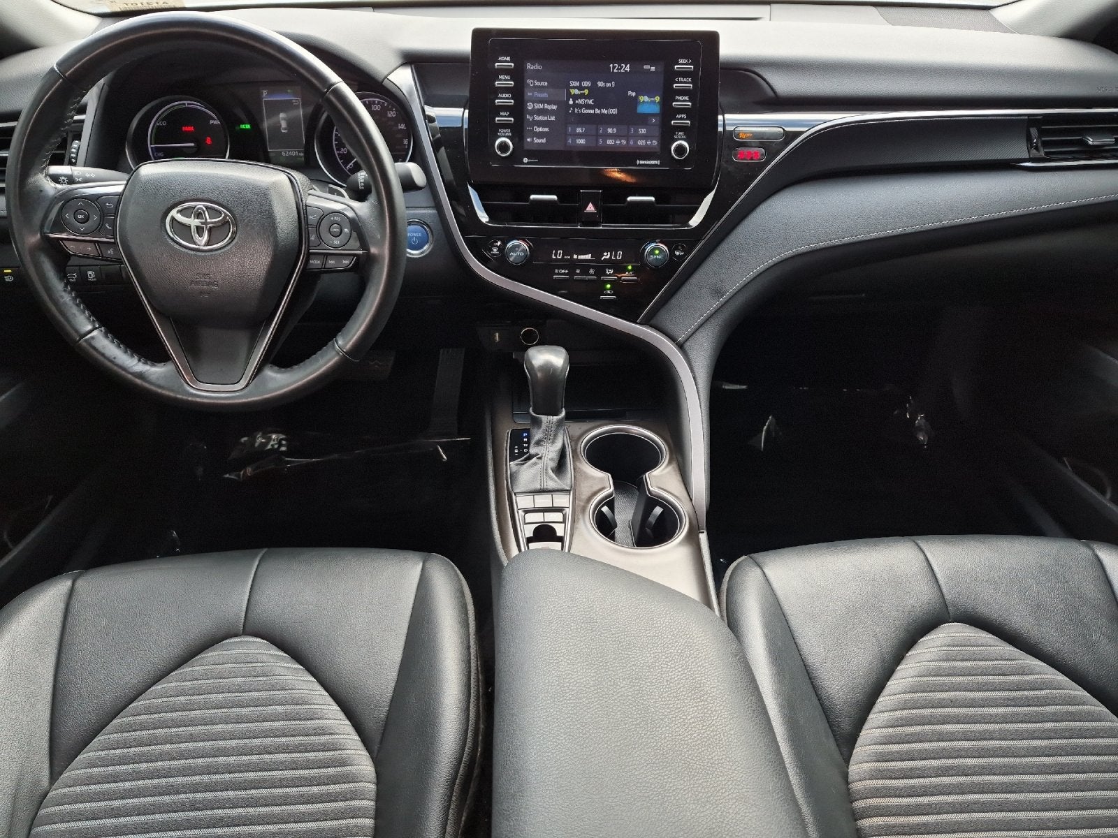 2024 Toyota Camry Hybrid SE