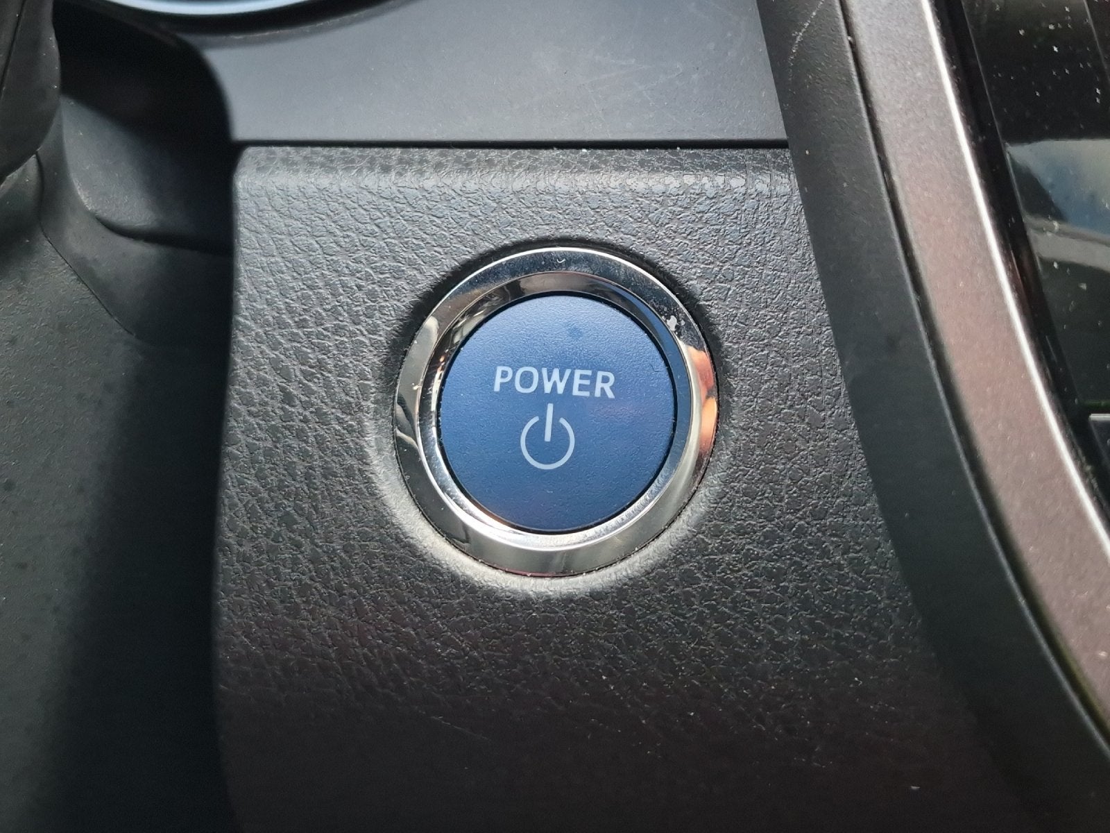 2024 Toyota Camry Hybrid SE