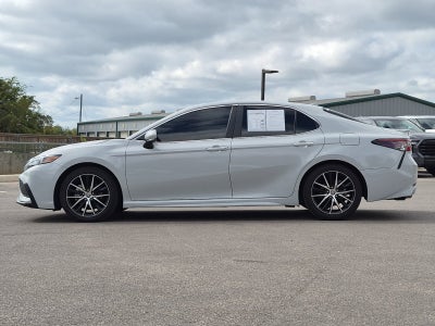 2024 Toyota Camry Hybrid SE