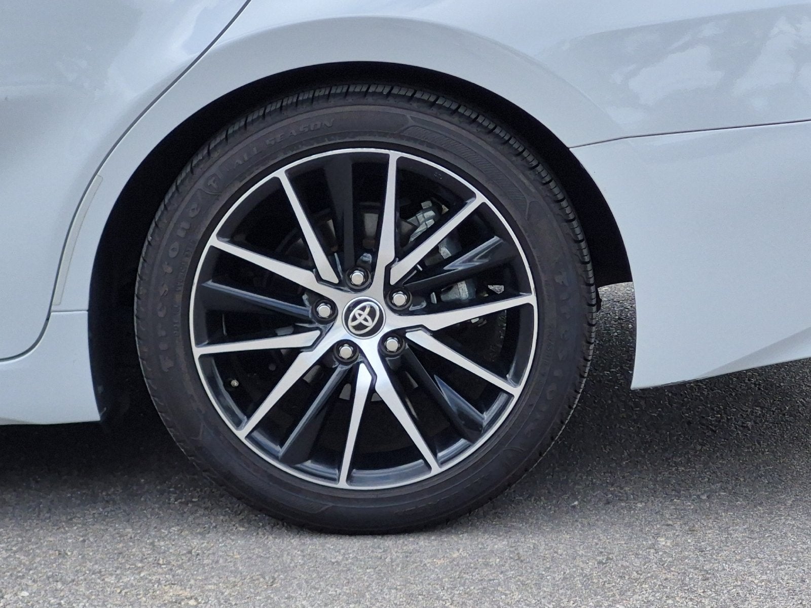 2024 Toyota Camry Hybrid SE