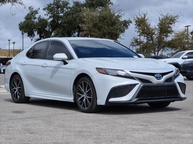 2024 Toyota Camry Hybrid SE