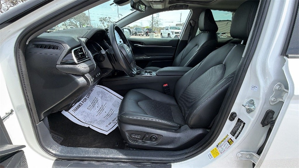 2022 Toyota Camry Hybrid XSE