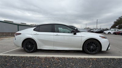 2022 Toyota Camry Hybrid XSE