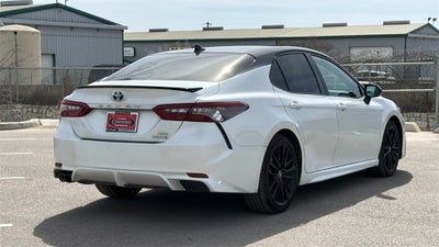 2022 Toyota Camry Hybrid XSE