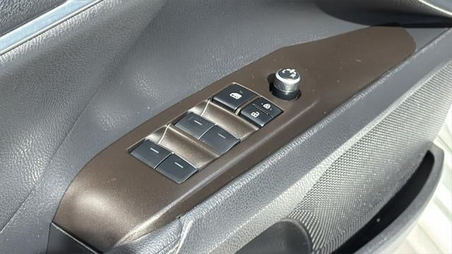 2022 Toyota Camry Hybrid XSE