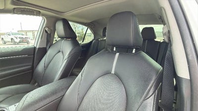 2022 Toyota Camry Hybrid XSE