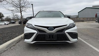 2022 Toyota Camry Hybrid XSE