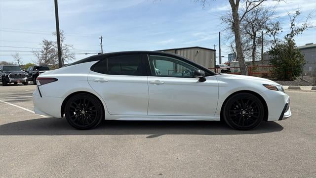 2022 Toyota Camry Hybrid XSE