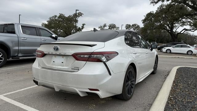 2022 Toyota Camry Hybrid XSE
