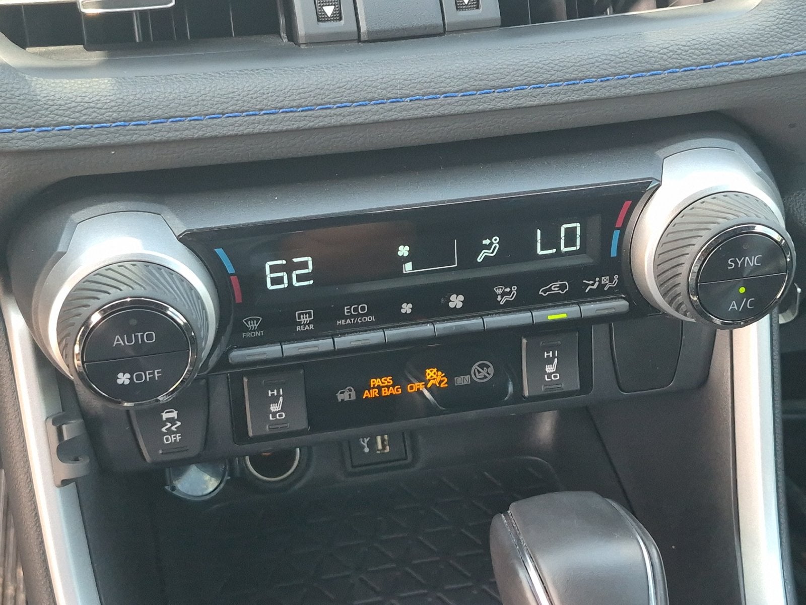 2024 Toyota RAV4 XSE