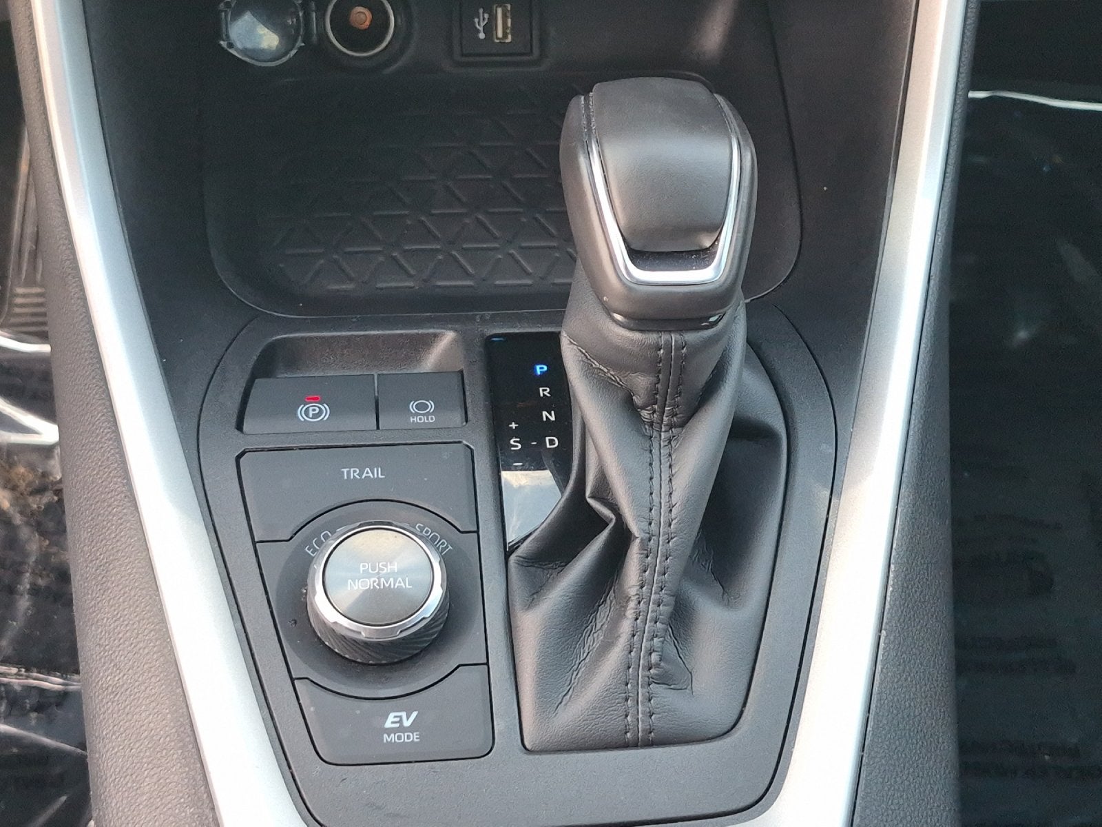 2024 Toyota RAV4 XSE
