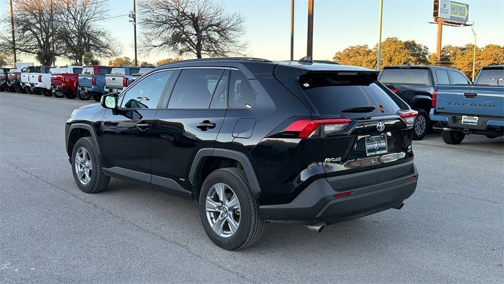2025 Toyota RAV4 Hybrid LE
