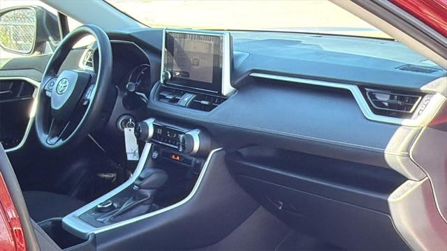 2025 Toyota RAV4 Hybrid LE