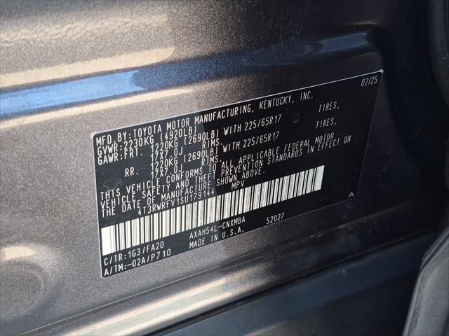 2025 Toyota RAV4 Hybrid XLE
