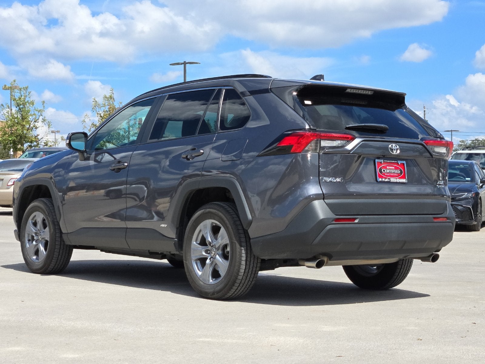 2025 Toyota RAV4 Hybrid XLE