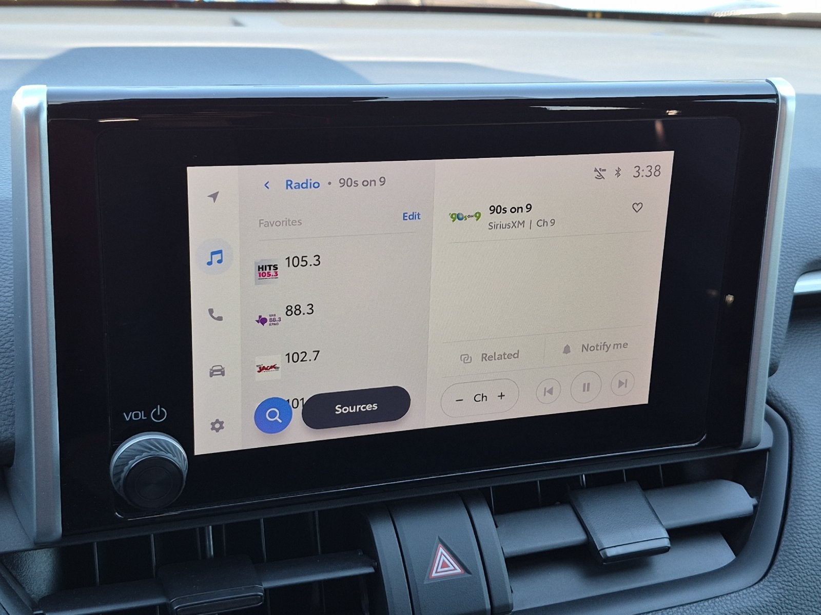 2024 Toyota RAV4 Hybrid SE
