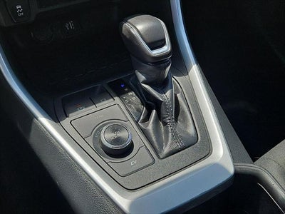 2023 Toyota RAV4 SE