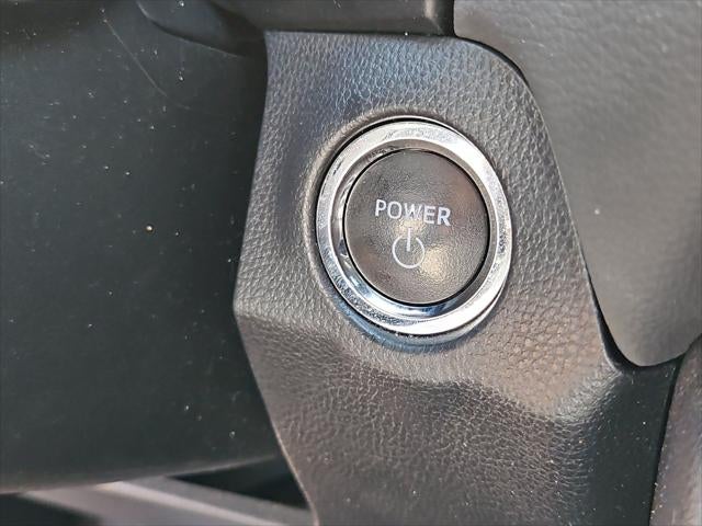 2023 Toyota RAV4 SE