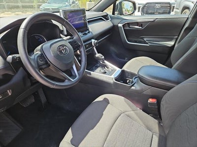 2023 Toyota RAV4 SE