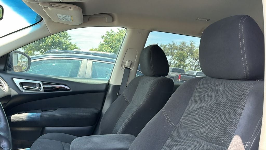 2015 Nissan Pathfinder SV