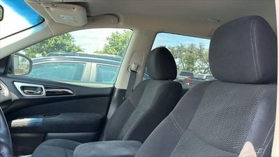 2015 Nissan Pathfinder SV