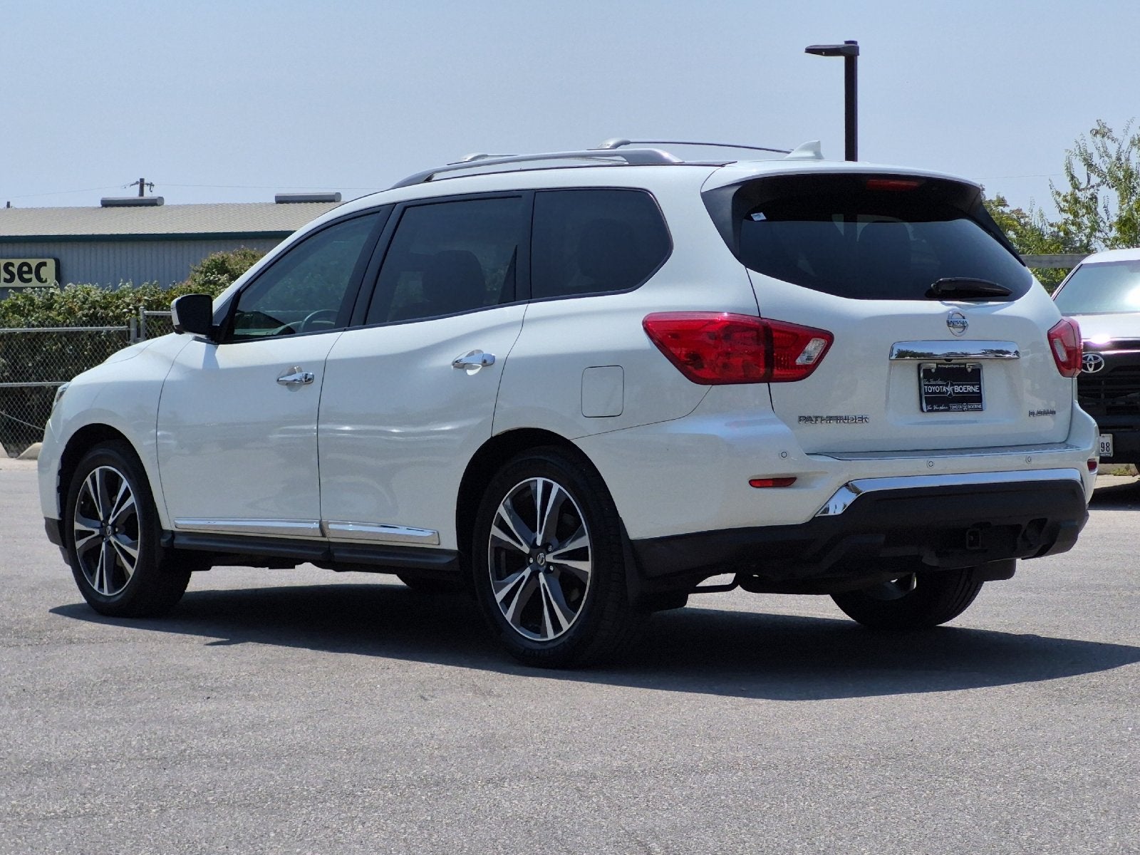 2020 Nissan Pathfinder Platinum