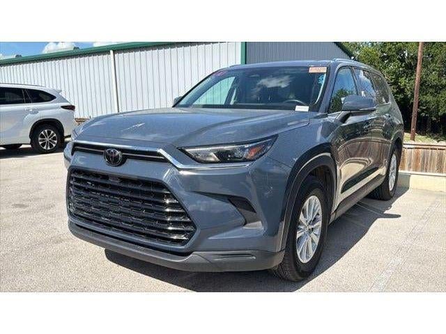 2025 Toyota Highlander XLE
